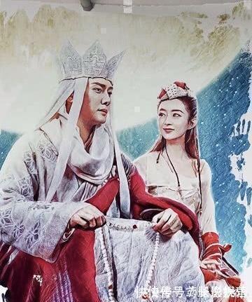 一幅画$小伙画赵丽颖,没想到打翻颜料,将错就错一个巴掌甩上去,真惊艳