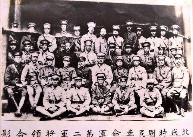 其三|北伐军出征时,湘军八占其三,为何最终全部被蒋介石和桂系吞并