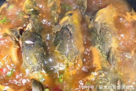 肥美|秋季最肥美的鱼,高钙高蛋白,铁比草鱼高5倍,肉嫩刺少吃着鲜