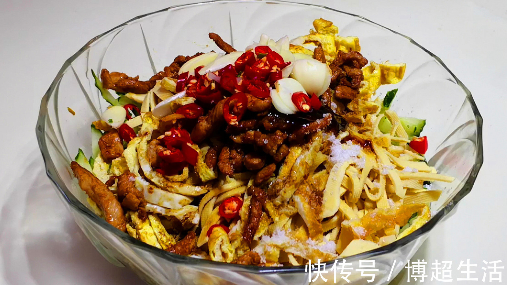 干豆腐|天热,最适合吃凉拌菜,6块钱一盘吃得起,5分钟就上桌,太香了