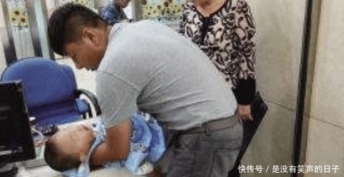 孩子|“新型把尿”蔓延，正在伤害孩子排尿系统，但年轻家长却前赴后继