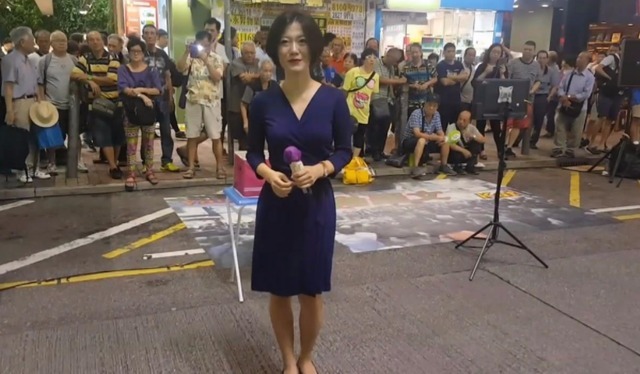 《星光大道》最慘冠軍,曾是春晚壓軸歌手,剛紅1年淪落街頭賣唱