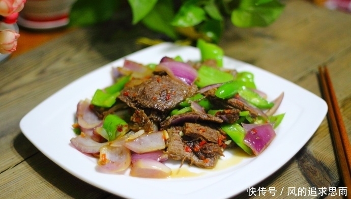 家常牛肉的简易做法,这么炒一盘,肉烂而不柴,朋友们直夸太好吃