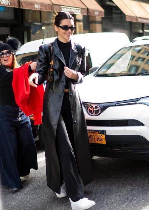 冬天有这双鞋子就足够了，高级时尚还减龄，时髦精人手一双