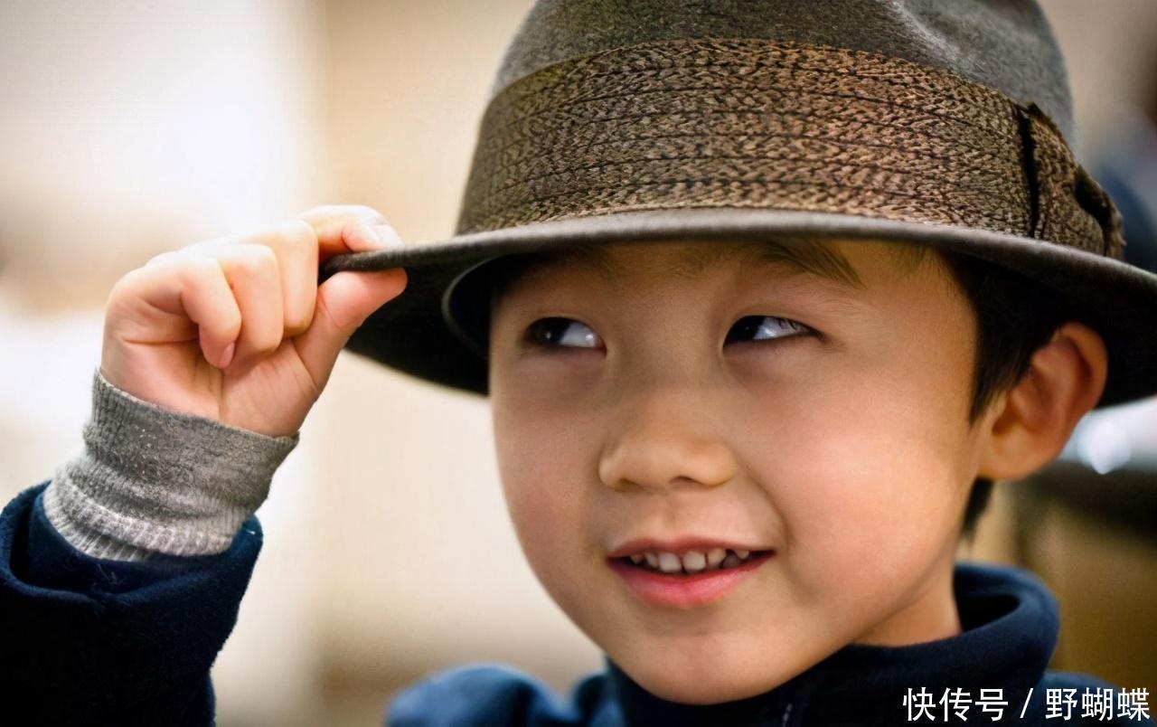 父亲|5岁健康男孩忽然失明,查出原因后,医生大骂父亲是混蛋