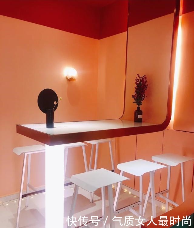 被店名吸引过去的甜品店,果然内有大乾坤,甜品控们的小欢喜