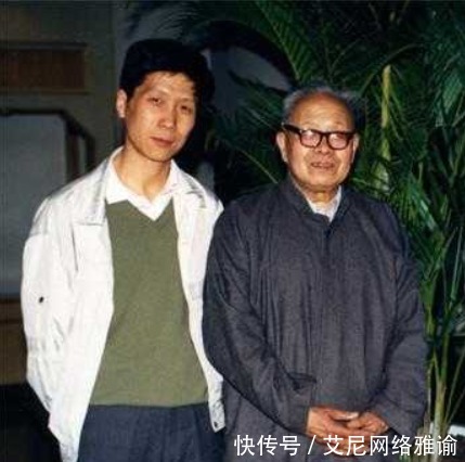  斗败|王世襄为斗败名家的蟋蟀，他在野外，用一招竟抓住了黑“将军”