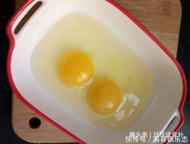 洋葱炒鸡蛋|洋葱炒鸡蛋时，下锅顺序是关键，做对了，洋葱脆爽鸡蛋嫩又滑