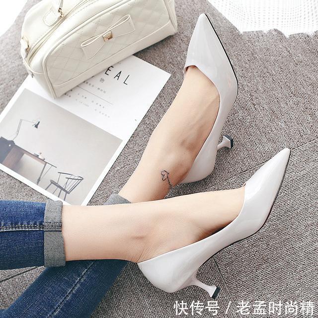 大底 复古优雅美而不累—猫跟鞋,教你轻松走猫步