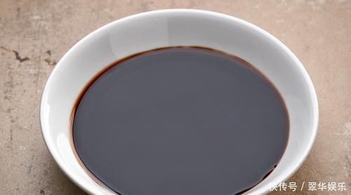  买醋，别管什么牌子，只要瓶身上有“这行字”，都是优质好醋