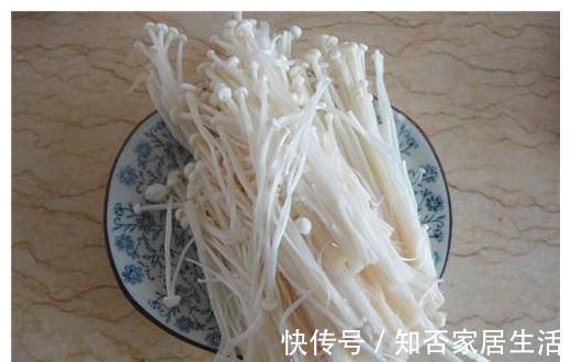 复刻网红下饭神器，菜一锅煮，汤汁用来拌饭，快速吃光光！