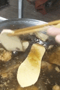 |搞笑GIF:老板,来双47码的!