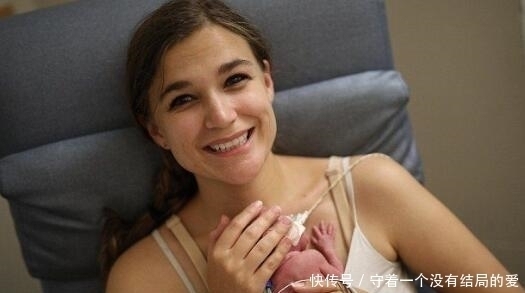 宝宝|早产儿出生只有可乐罐大小,却坚强的活了下来,看到宝宝好心疼