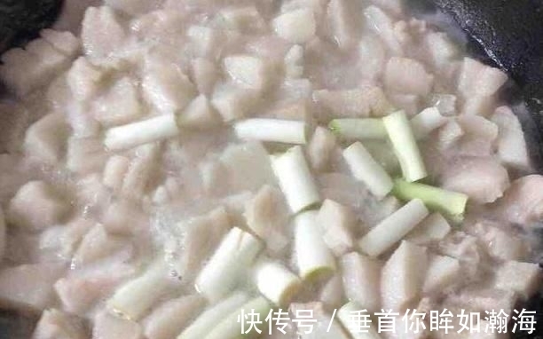 食材|熬猪油时，大部分人只懂加水！多加这两种食材，熬出来乳白鲜香