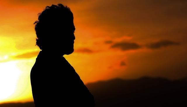 亲朋好友!聪明的人,不会在朋友圈炫耀