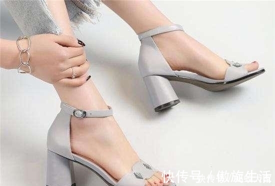 一字扣 时髦高跟凉鞋,将双脚衬托的非常显气质