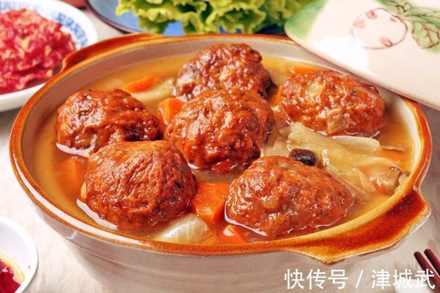 萝卜和它一起炖，味道特别鲜！热腾腾端上桌，营养下饭，吃完暖和