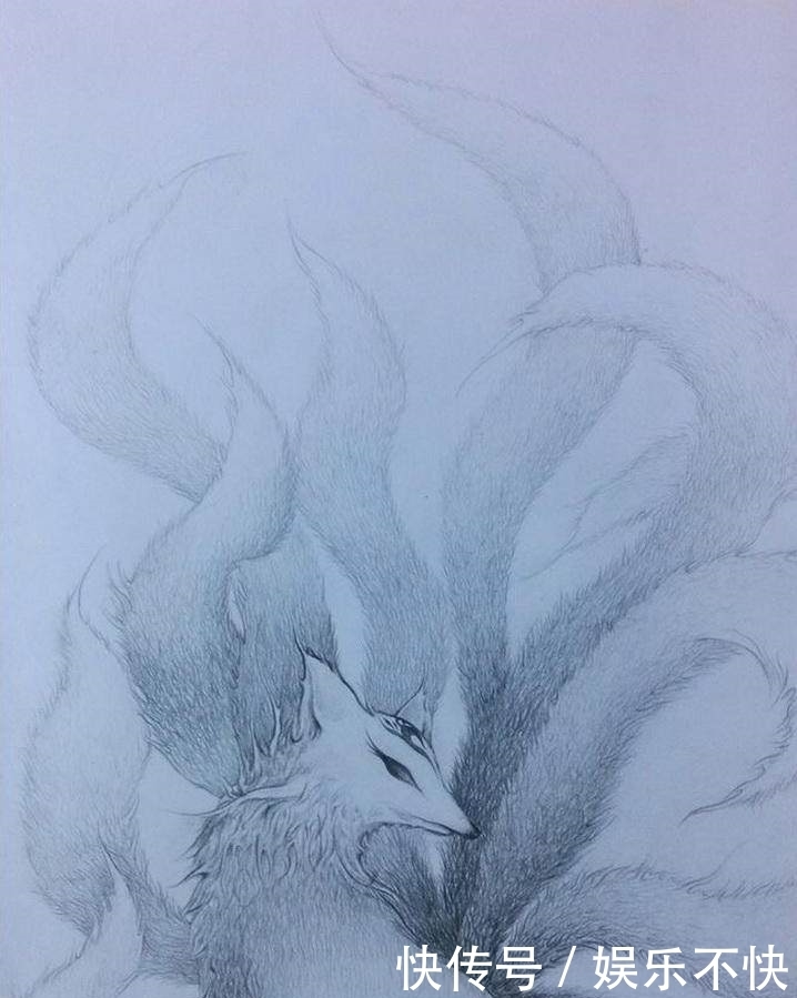 九尾狐:古代传说中的奇兽,退一步是狐,进一步是人,且是美人