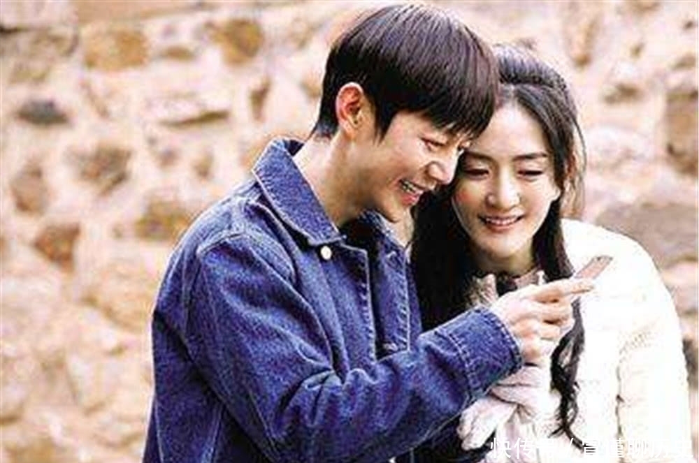 谢娜点菜指名让何炅做,何炅接下来的回应,承包我一年的笑点