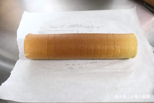 教你制作原味戚风蛋糕卷不裂不粘方法,步骤详细,保证你一学就会