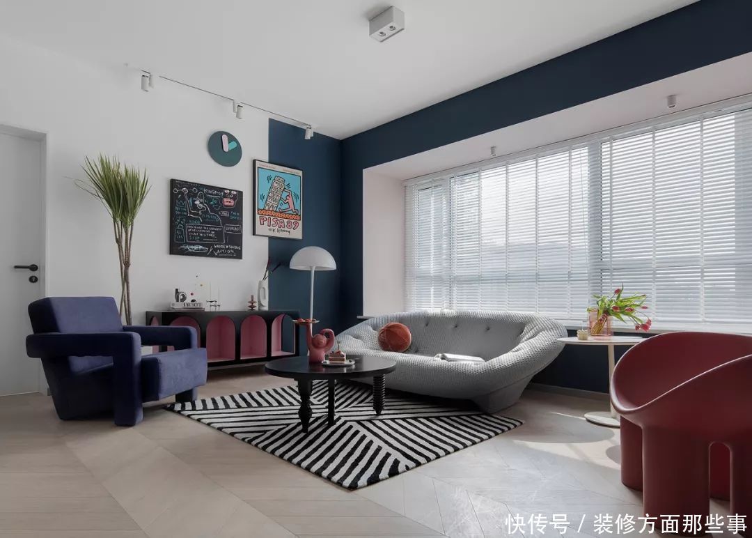 三居|90平个性三居装修,这样的隐形门设计,还是头一次见!