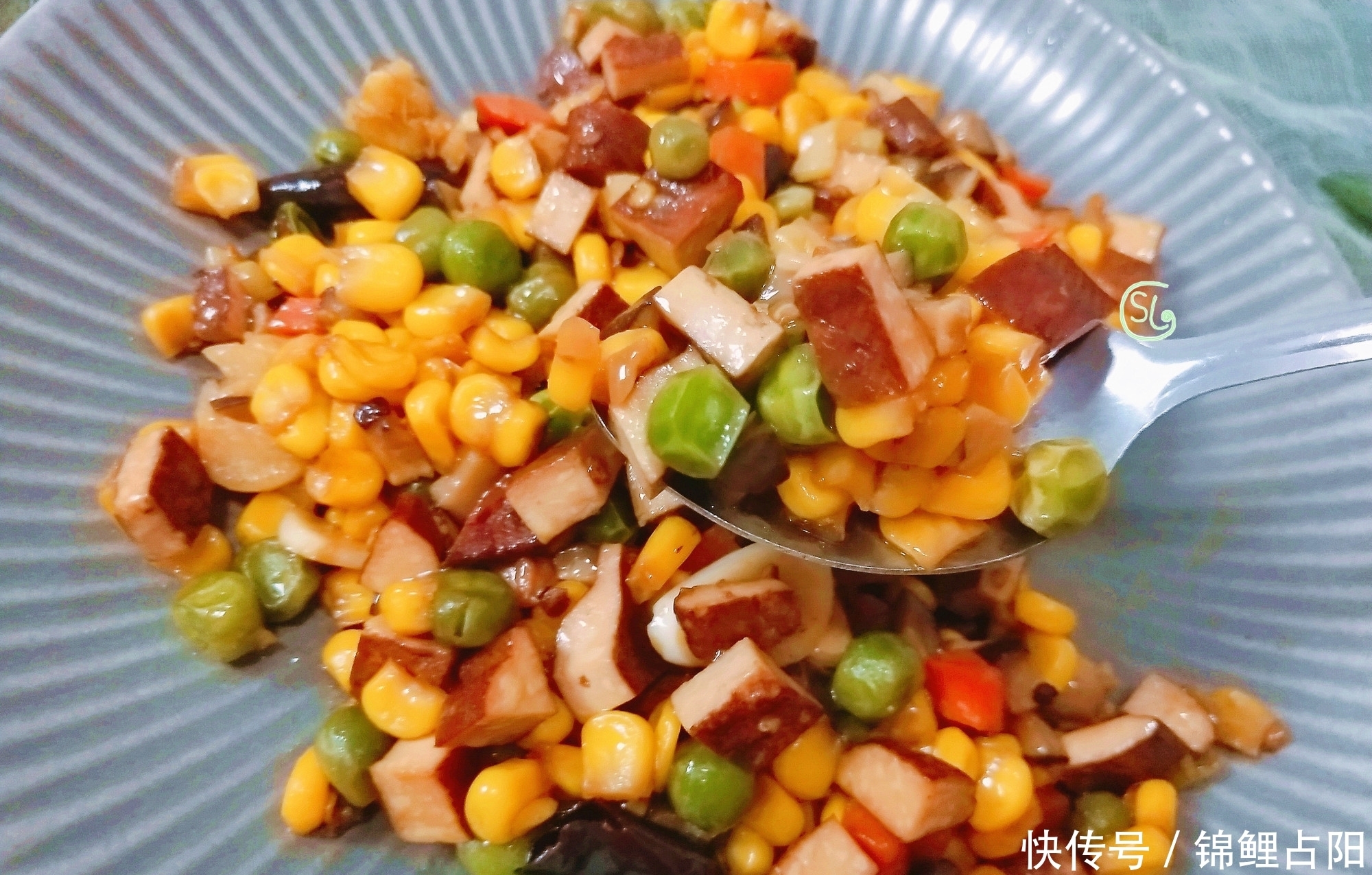 秋季|秋季我家经常做这道菜,简单一做就出锅,上桌比大鱼大肉受欢迎