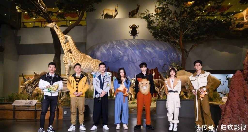 黄旭熙 本期《跑男》宋雨琦回归成唯一看点,却遭baby粉丝炮轰,游戏无聊