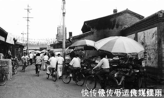 美国&曾经放弃中国国籍,如今被赶出美国却想回国,中国不是收容所