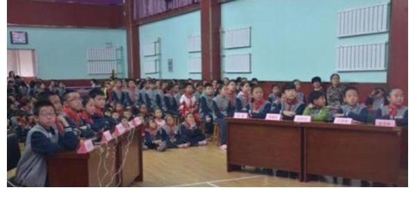 古诗词|龙洋为什么可以主持《中国诗词大会》?你知道吗?