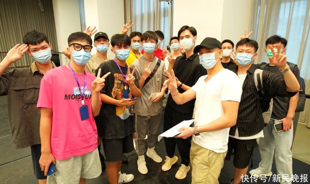 郭新洋|“电波”外援都长啥样？