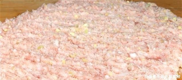 每年过年必做的硬菜，卷一卷蒸一蒸，干净无添加，待客必备