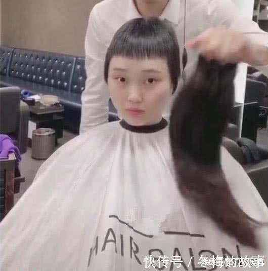 发型|女生因为不满意自己的短发,接了长发,可结果却差强人意