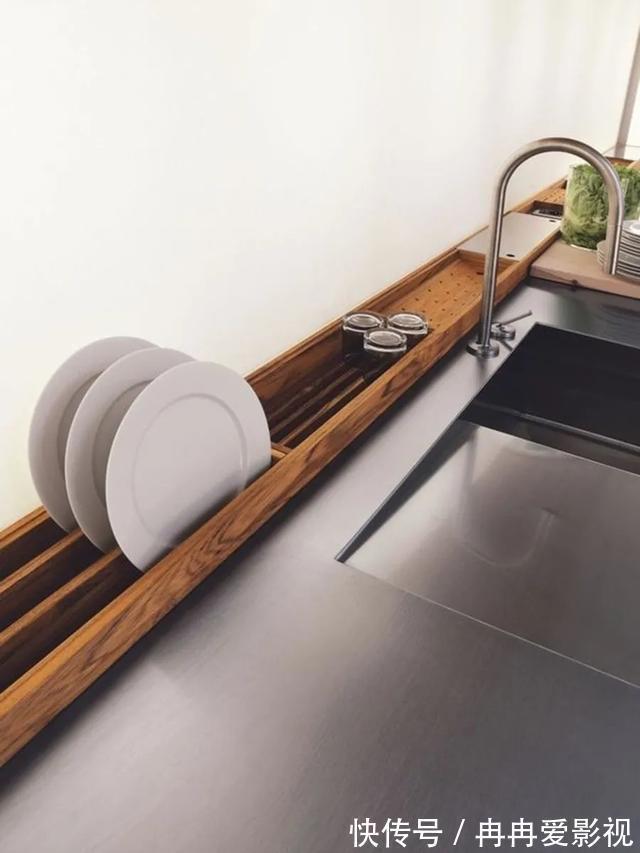 碗碟|碗筷沥水还放水槽?搭配吊柜,设计师没说的妙招,太好用