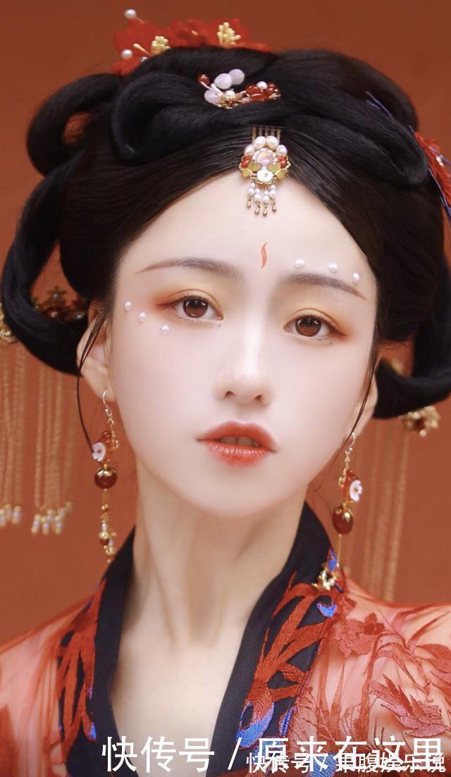 额头|敢把“汉服”穿出门的女生，通常都具有这些特点，一般人可没有