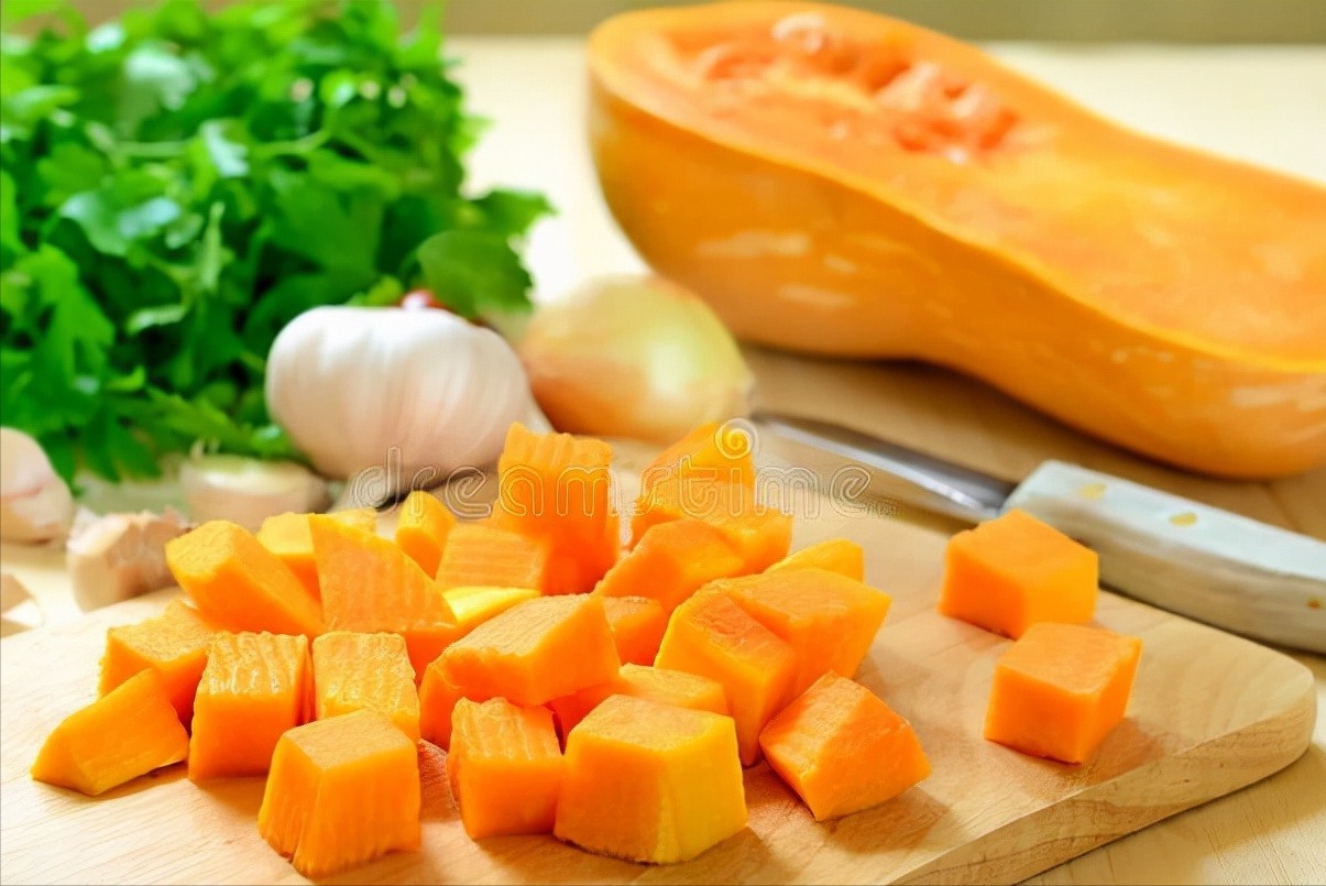 切开的南瓜如何保存老师傅教的方法确实不错，放半个月还新鲜！