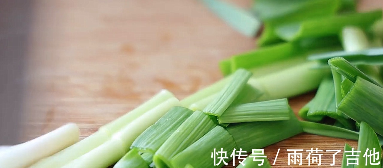 洋葱|土豆做法跟红烧肉一样香,我家一周吃3回,做法简单营养又美味!