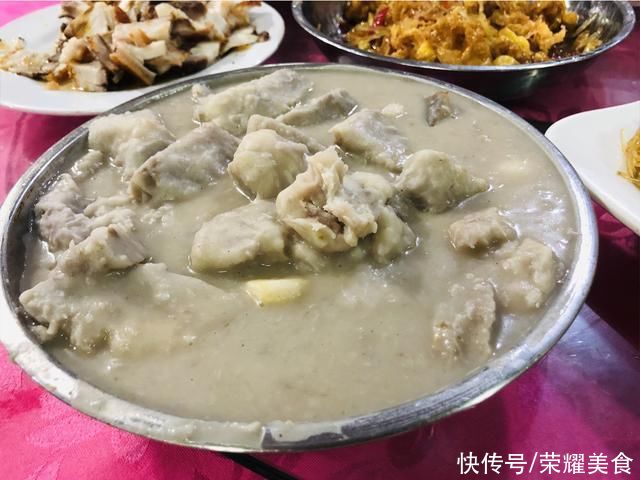 炒豆角|岳父生日摆寿宴，在农村这10菜1汤不到400块，大家来看看值不值吧