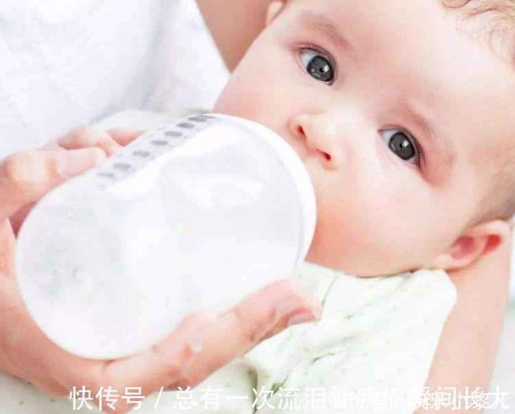 肚脐|丈夫半夜睡醒后总''戳''女儿,宝妈装睡才发现端倪,不知该哭该笑