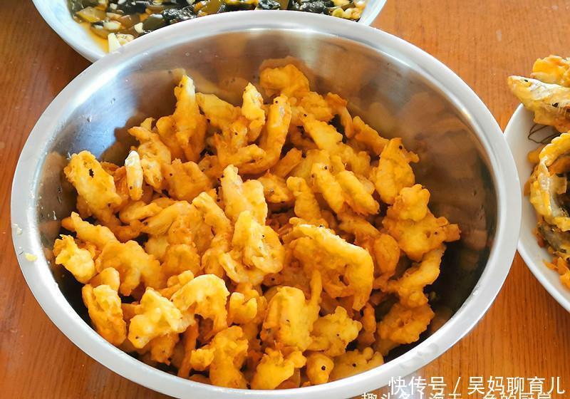 过节回娘家,夫妻俩一起做了4道菜,老妈夸赞真好吃