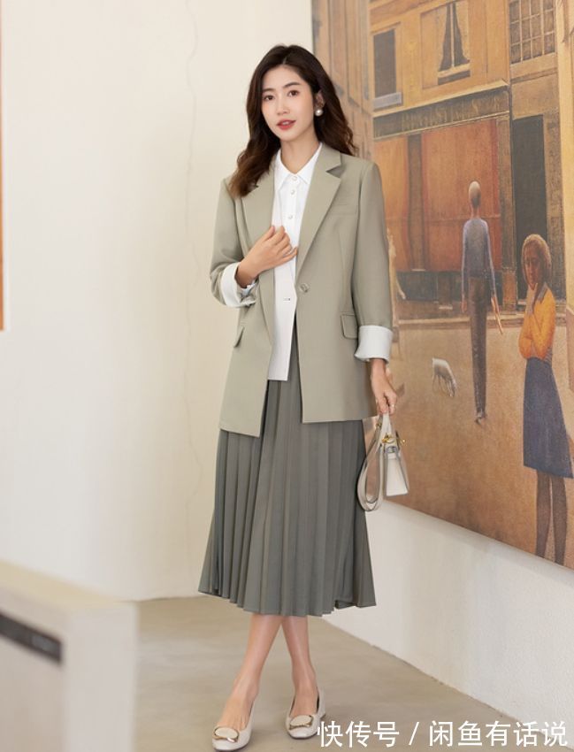 替换款|过了40岁的中年女人,这4种裙子尽量避开,自以为时髦其实很土气