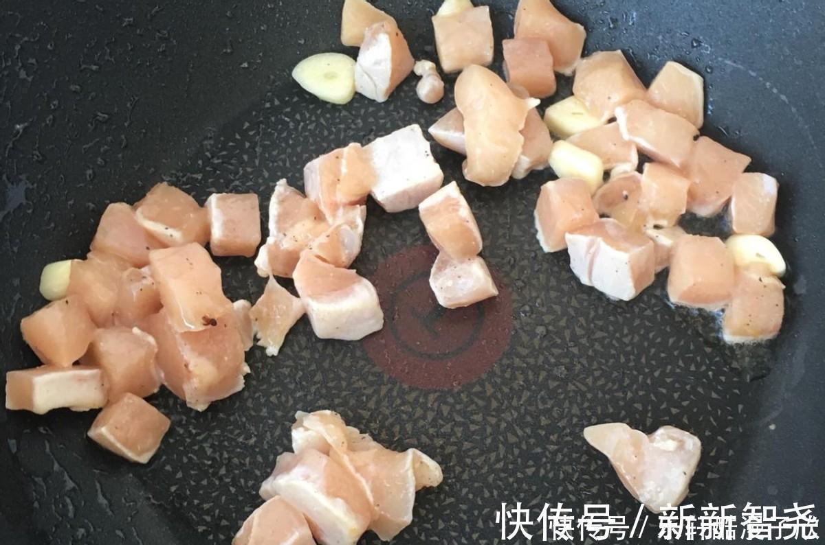 西红柿|减脂期必备菜目，营养均衡美味鲜香，轻松减肥没负担