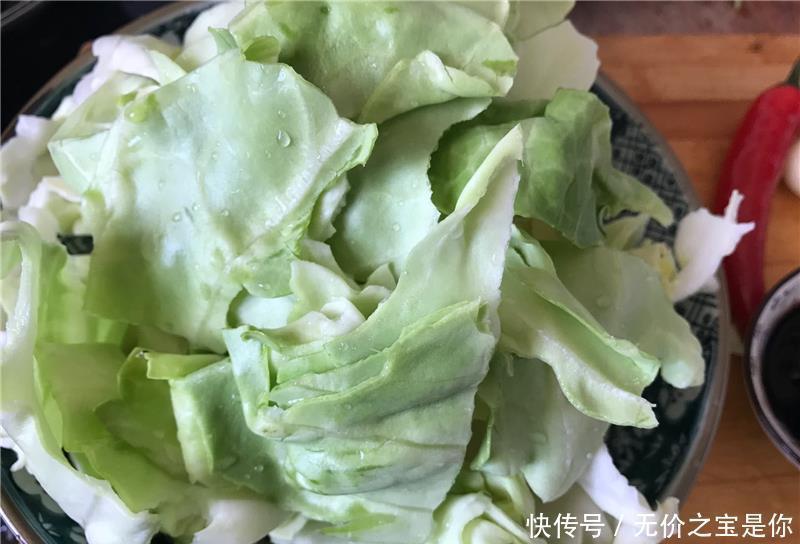 便秘最怕这菜，9毛一斤，隔三差五吃，排出宿便，大肚腩变小了