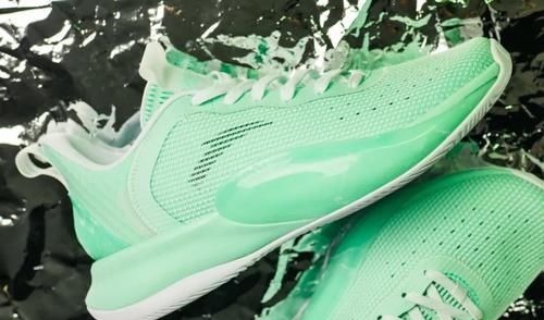 实战 罕见没有被贩子炒上天的国产实战!为何它200多就能入手?