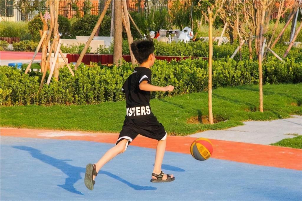 运动|让孩子运动就能长高别再盲目了,运动没选好,不仅没用还伤骨骼