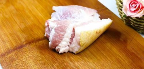  饭店大厨教你做小酥肉，口感酥脆有妙招，讲解详细，流程简单