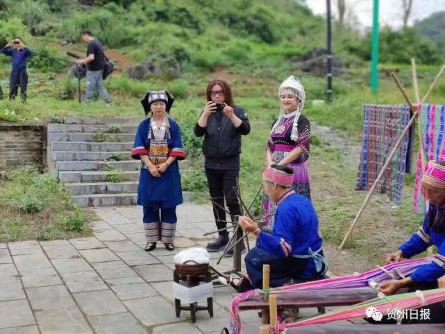 富川|哇！知名歌手在贺州学唱瑶族蝴蝶歌