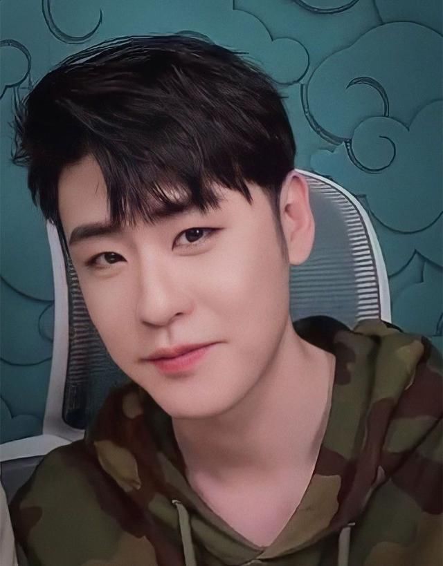 网曝张云雷将淡出演艺圈！某综艺节目不尊重他，获奖开展投资行业