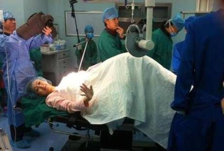 宝宝|顺产时,娃被一把拽出来是什么感觉别不好意思,大家都这么说