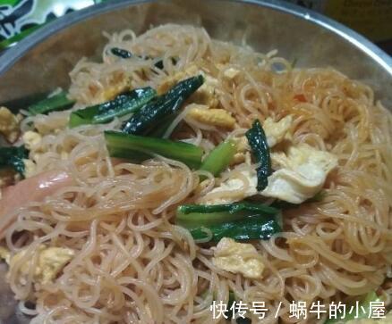 泡“米粉”时,用热水还是冷水?用错了“水”,米粉一炒就碎