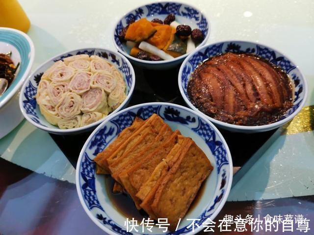 老丈人办升学宴，我随礼一千元，看看他安排的这桌菜，值多少钱